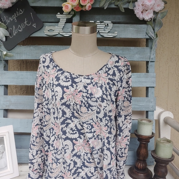 LOFT Tops - ♥SOLD♥⭐LOFT Buy 3 get 1 free!